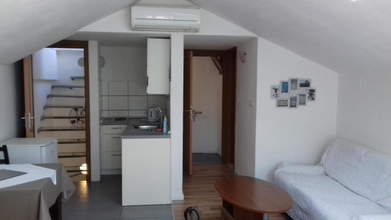 Apartments Mime - Small House Vodice Exterior photo