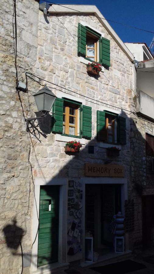 Apartments Mime - Small House Vodice Exterior photo